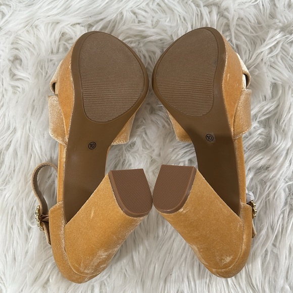 LULUS Crushest Champagne Velvet Rhinestone Ankle Strap Chunky Heels Size 10 NEW - Picture 13 of 16